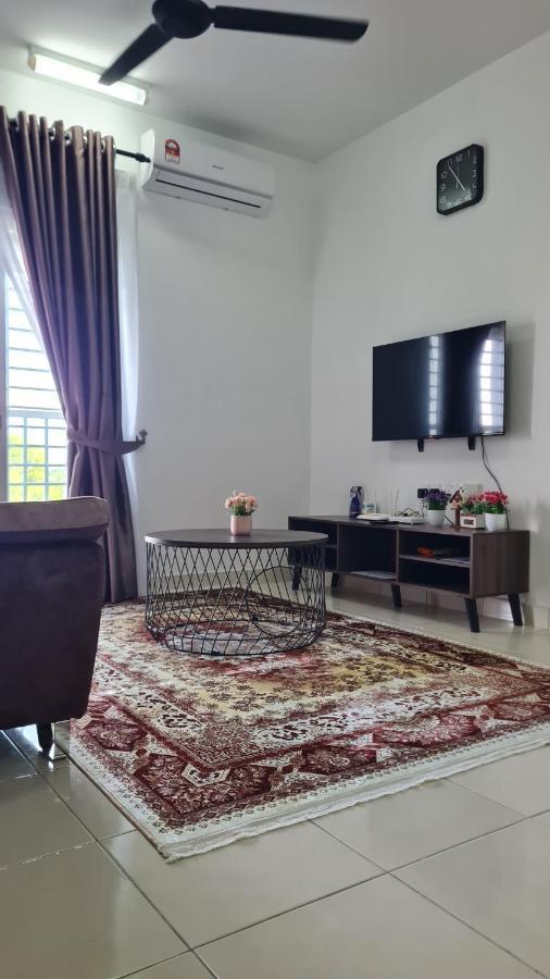 Alanis Suite Klia With Neflix Sepang Exterior photo