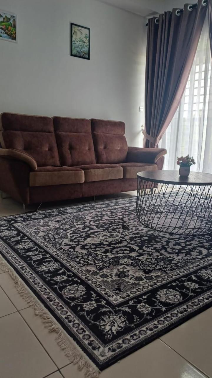 Alanis Suite Klia With Neflix Sepang Exterior photo